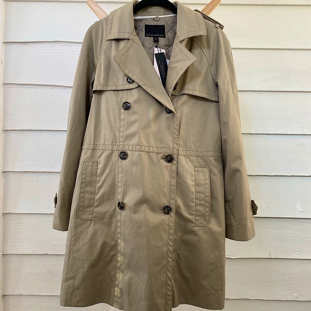 NWT Banana Republic Trench Coat in Beige